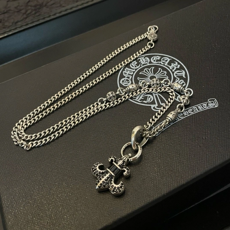 Sleek Chrxmx Hxxrts Necklaces 296196