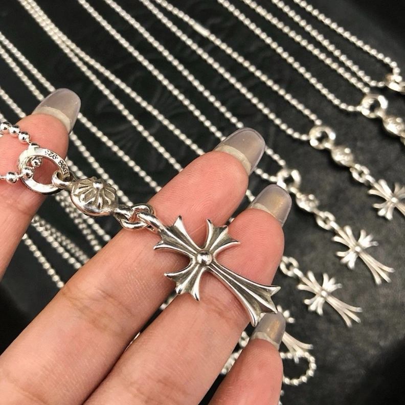 Classic Chrxmx Hxxrts Necklaces 296191