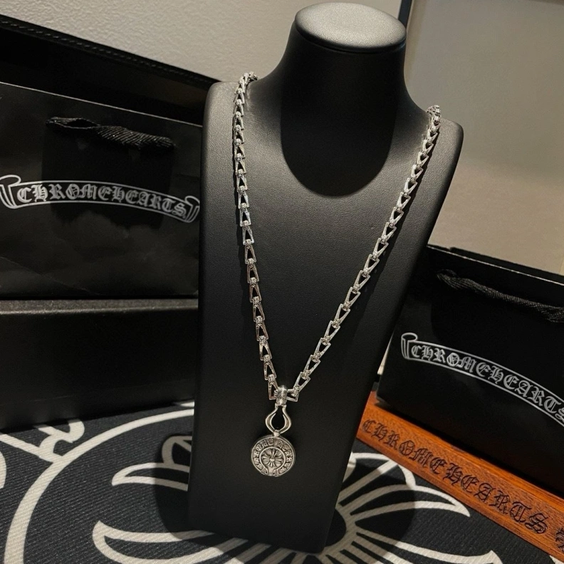 Comfortable Chrxmx Hxxrts Necklaces 296186