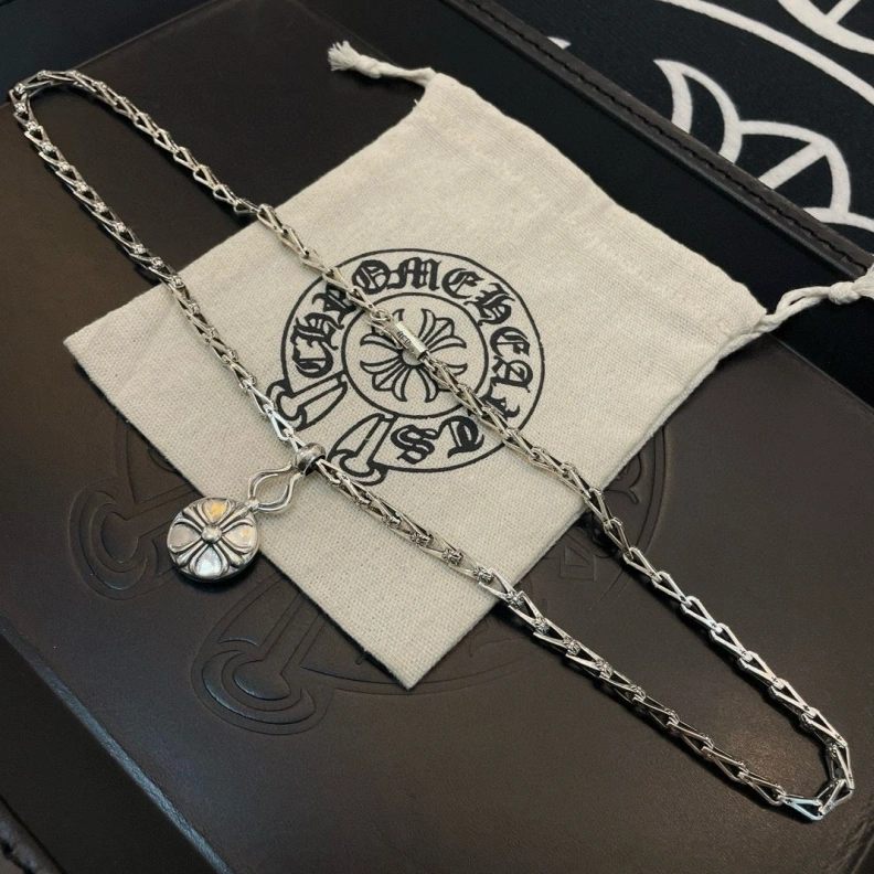 Comfortable Chrxmx Hxxrts Necklaces 296186