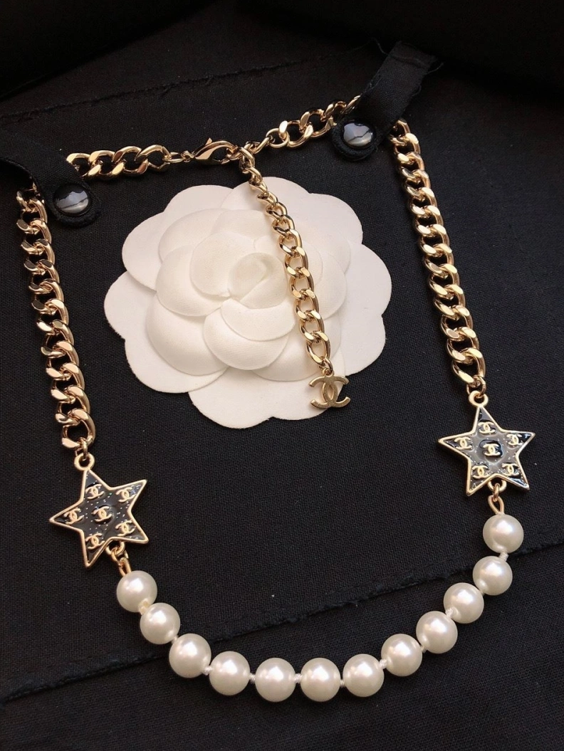 Classic Chxnxl Necklaces 286837