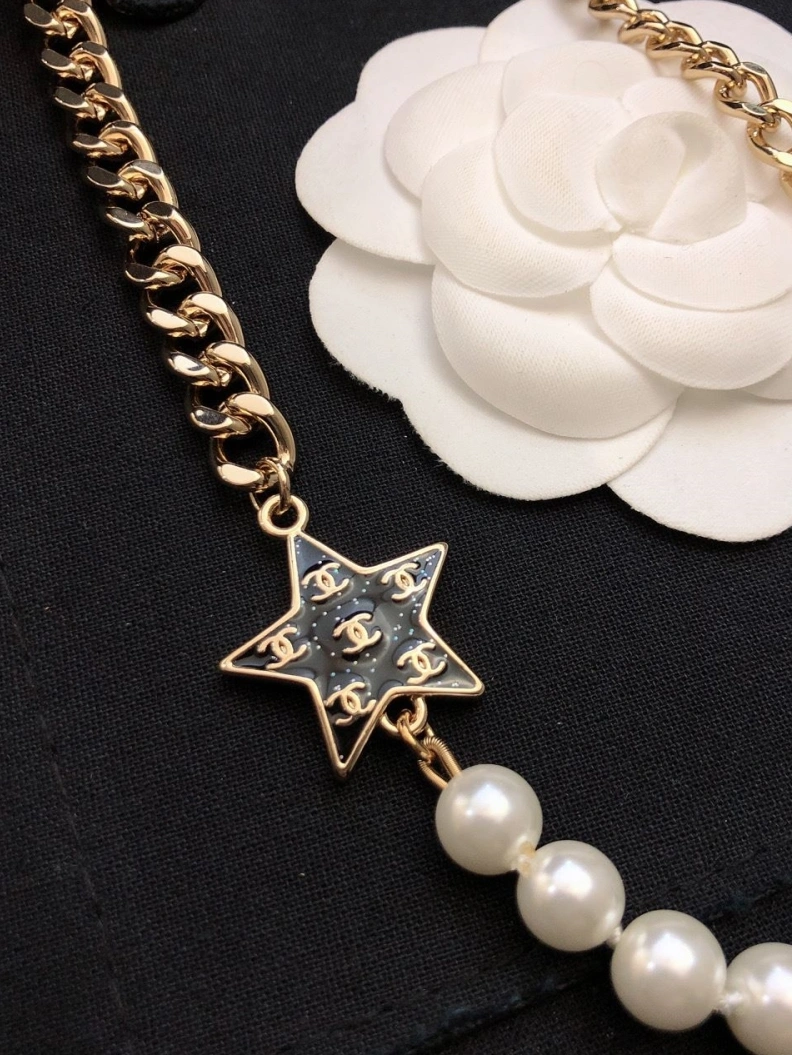 Classic Chxnxl Necklaces 286837