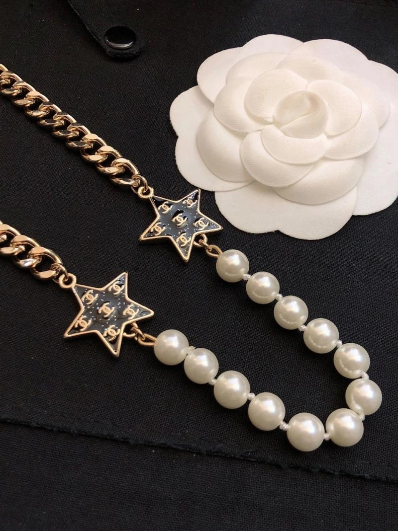 Classic Chxnxl Necklaces 286837