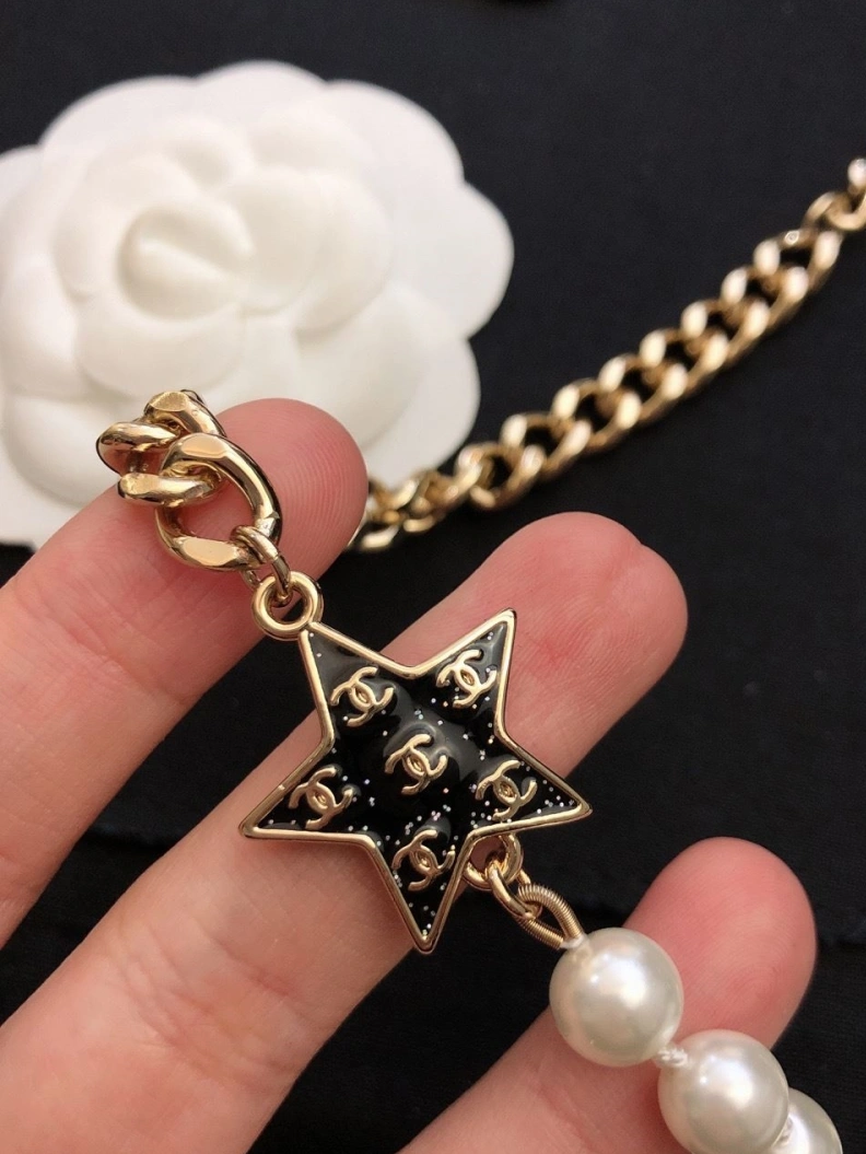 Classic Chxnxl Necklaces 286837