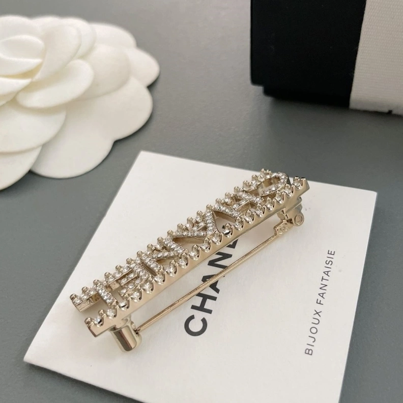 Chxnxl Brooches Bold 284672