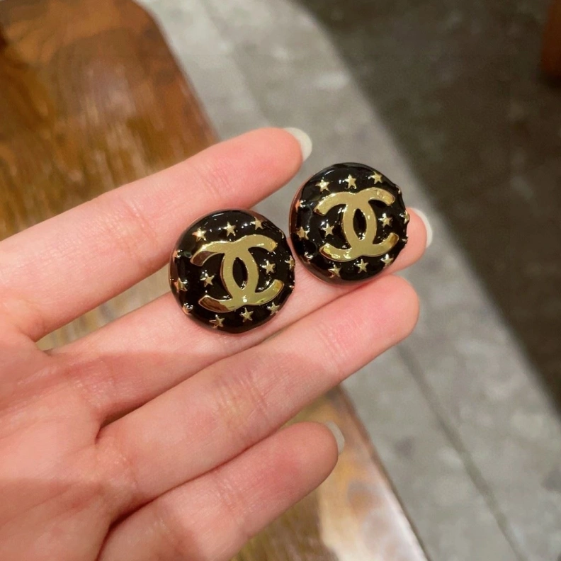Trendsetting Chxnxl Earrings 284576