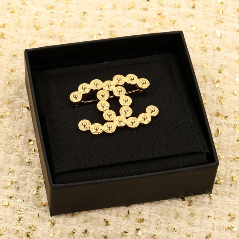SportInspired Chxnxl Brooches 284671