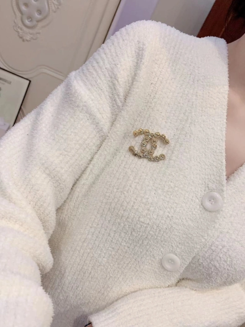 SportInspired Chxnxl Brooches 284671