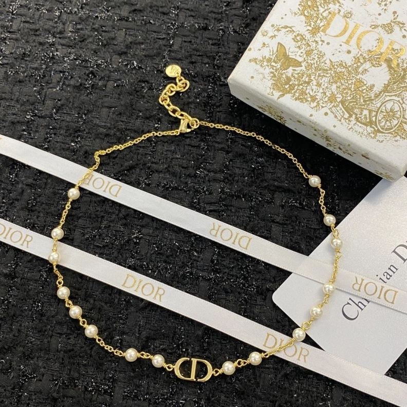 Versatile Christian Dxxr Necklaces 293778