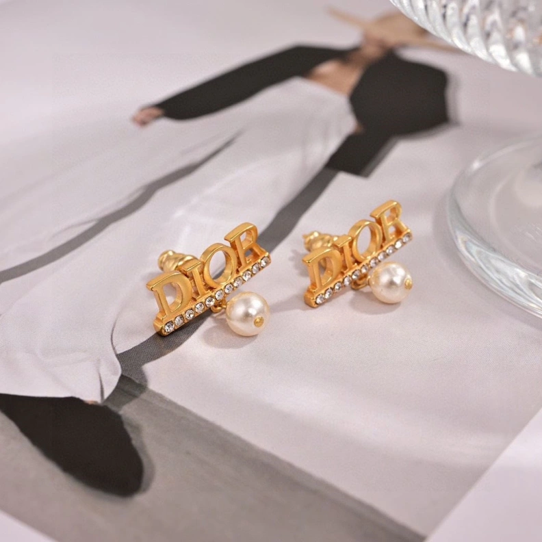 Christian Dxxr Earrings Elegant 293952