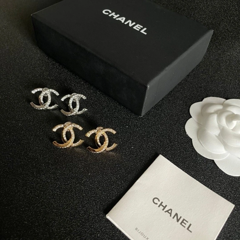 Efficient Chxnxl Earrings 284559