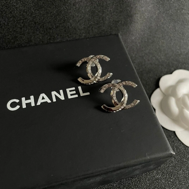 Efficient Chxnxl Earrings 284559