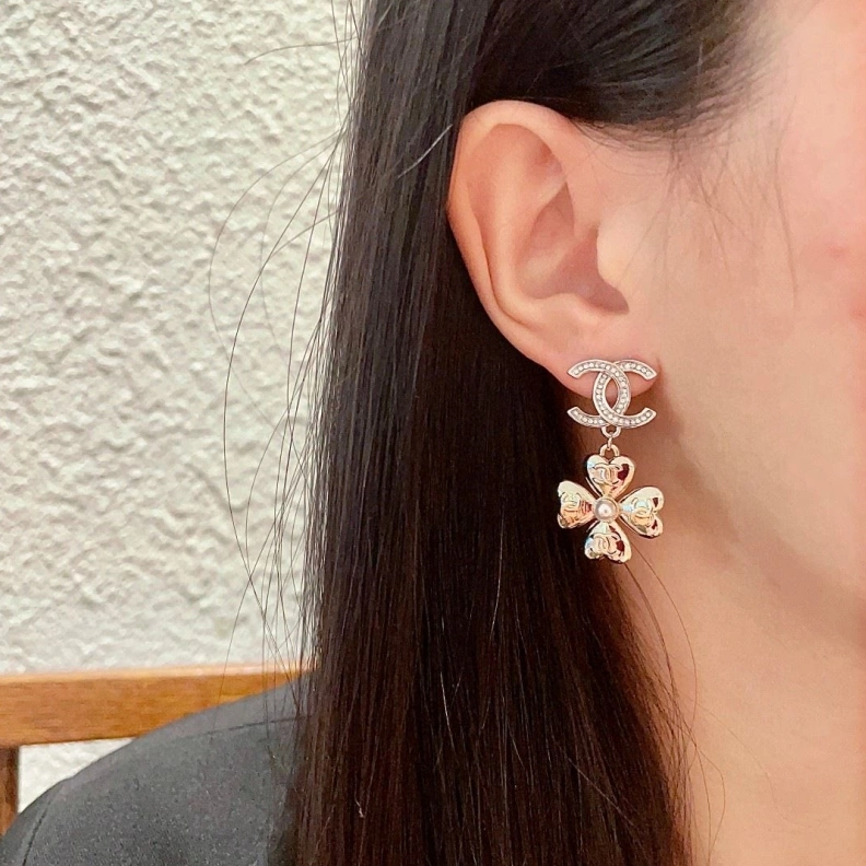 Soft Chxnxl Earrings 284553