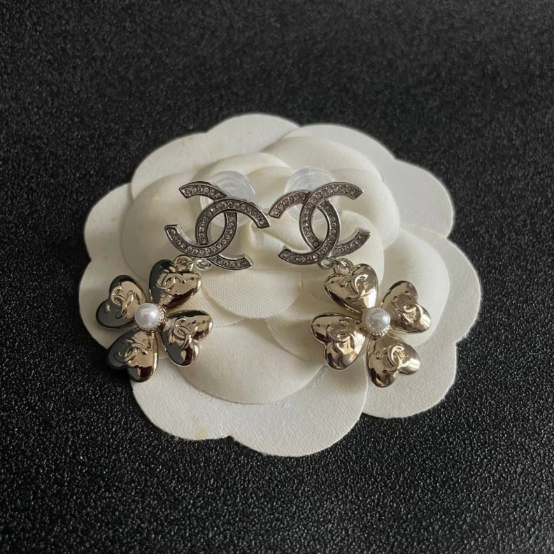 Soft Chxnxl Earrings 284553