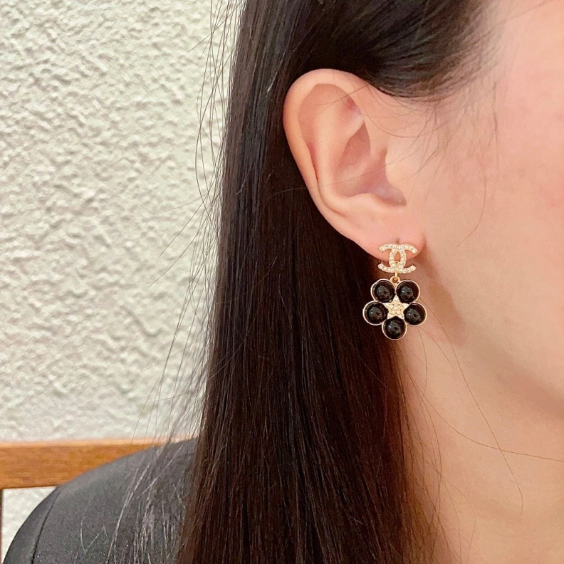 Elegant Chxnxl Earrings 284552