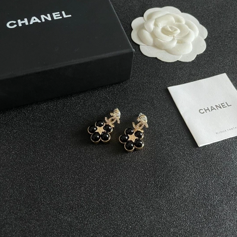 Elegant Chxnxl Earrings 284552