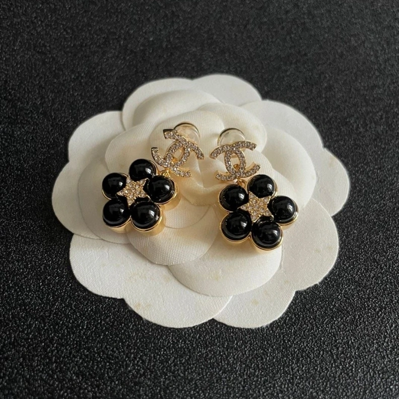 Elegant Chxnxl Earrings 284552