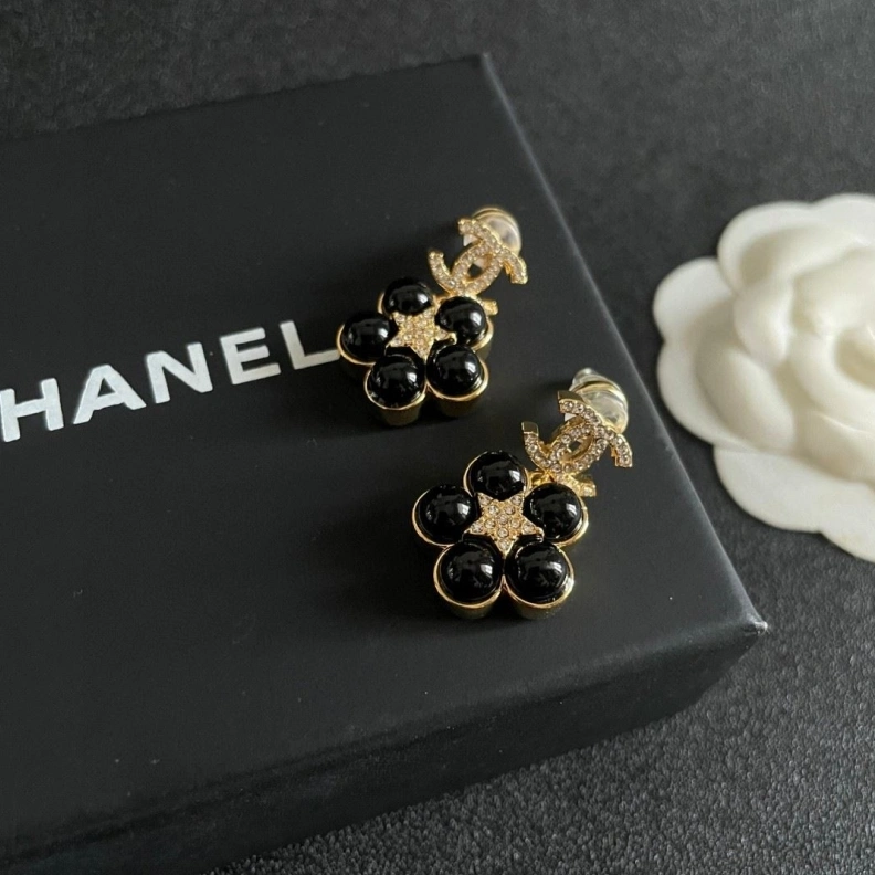 Elegant Chxnxl Earrings 284552