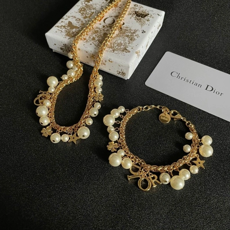 Christian Dxxr Necklaces Unique 293783