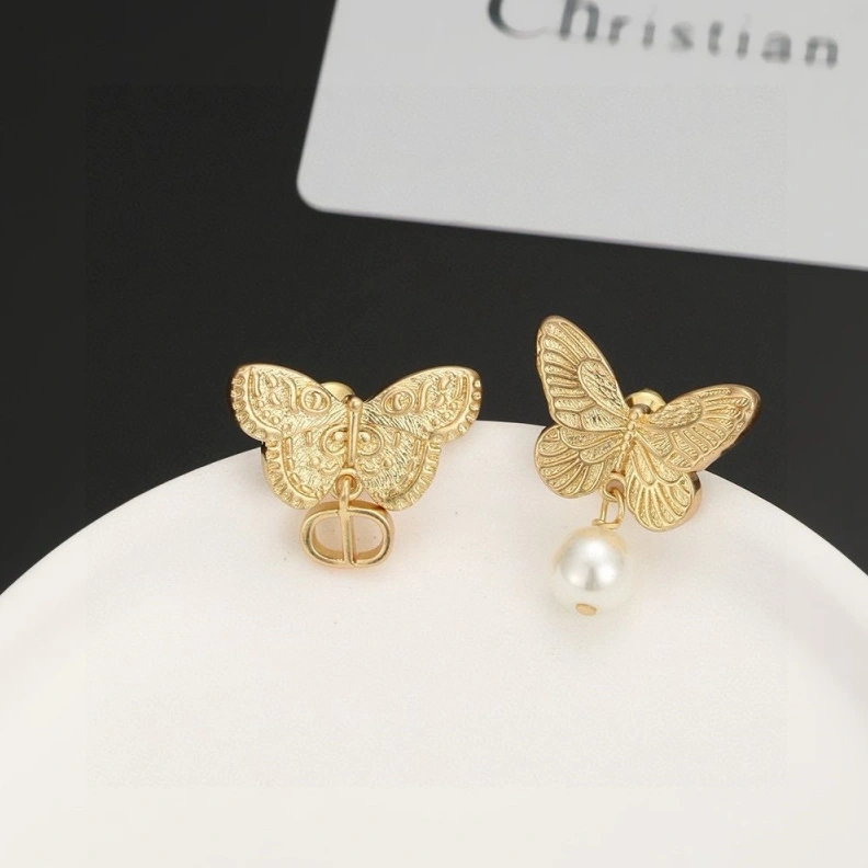 Trendsetting Christian Dxxr Earrings 293954