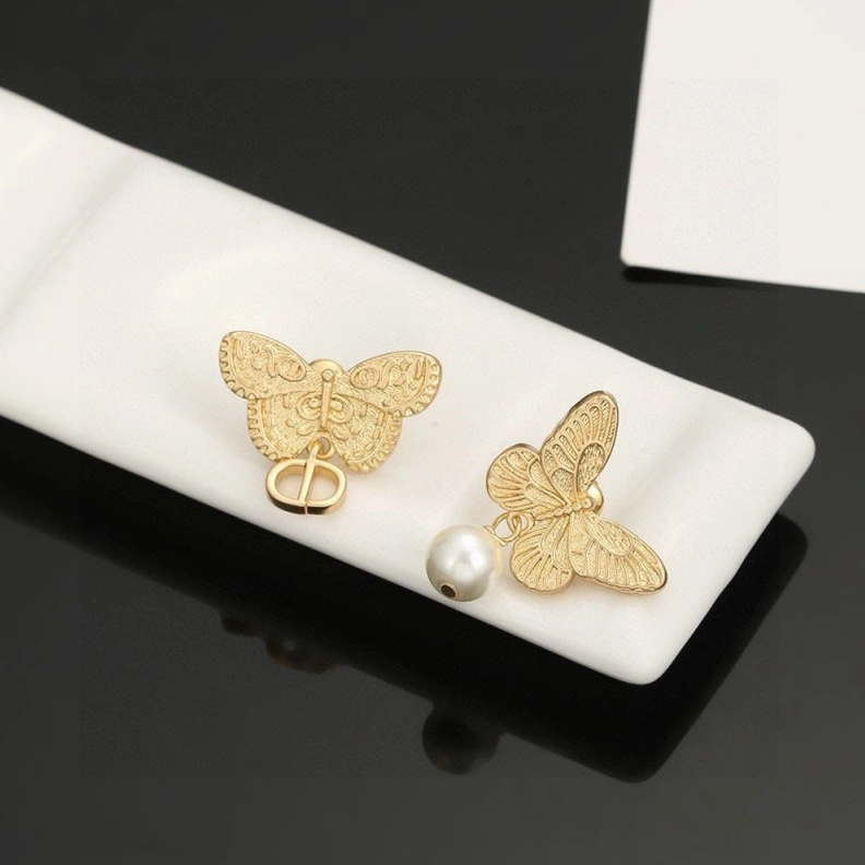 Trendsetting Christian Dxxr Earrings 293954