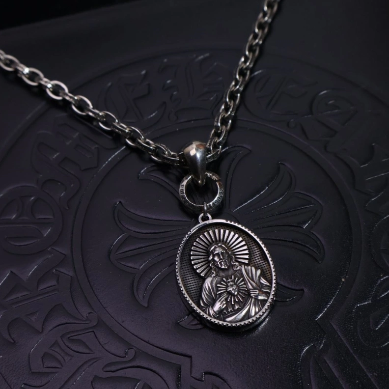 Chrxmx Hxxrts Necklaces Minimalist 296184