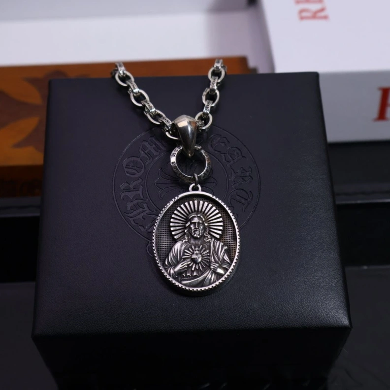 Chrxmx Hxxrts Necklaces Minimalist 296184