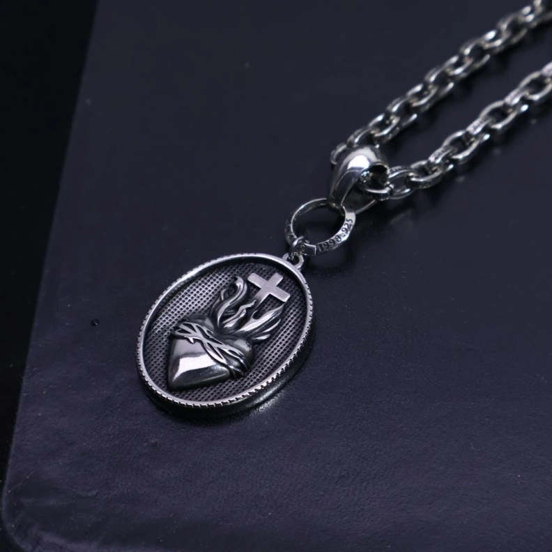 Cozy Chrxmx Hxxrts Necklaces 296176