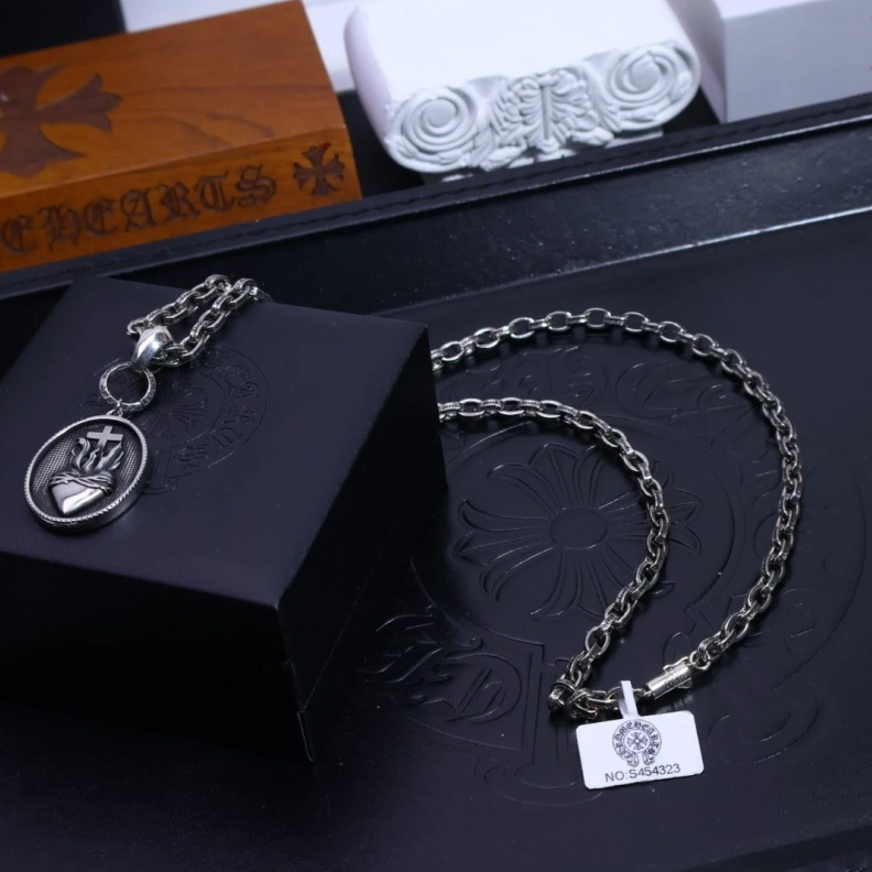Cozy Chrxmx Hxxrts Necklaces 296176