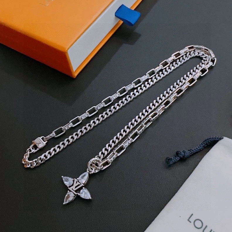 LX Necklaces Refined 308572