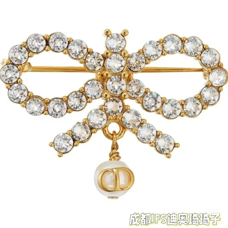 Christian Dxxr Brooches Classic 293986