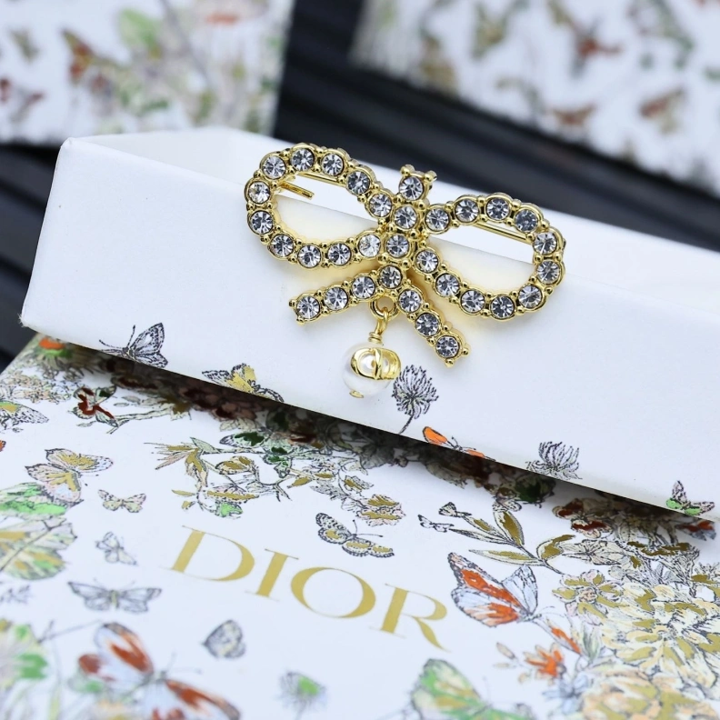 Christian Dxxr Brooches Classic 293986