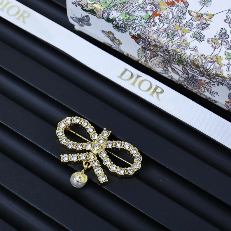 Christian Dxxr Brooches Classic 293986
