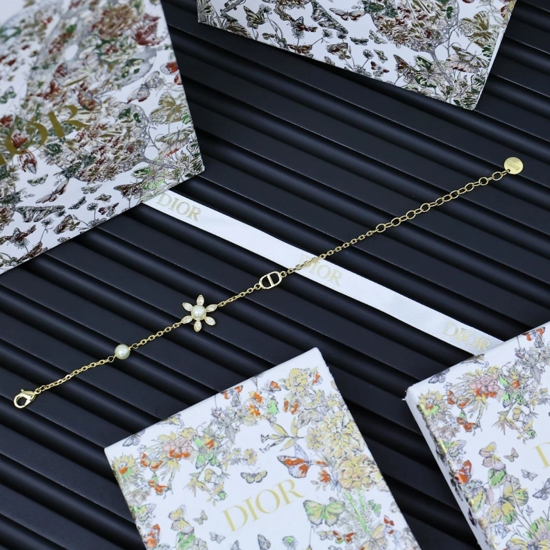 Christian Dxxr Bracelets Lightweight 294036