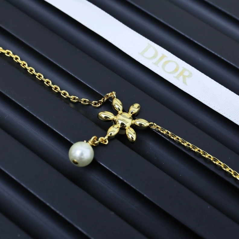 Christian Dxxr Necklaces Sleek 293772