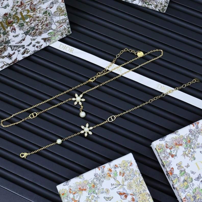 Christian Dxxr Necklaces Sleek 293772