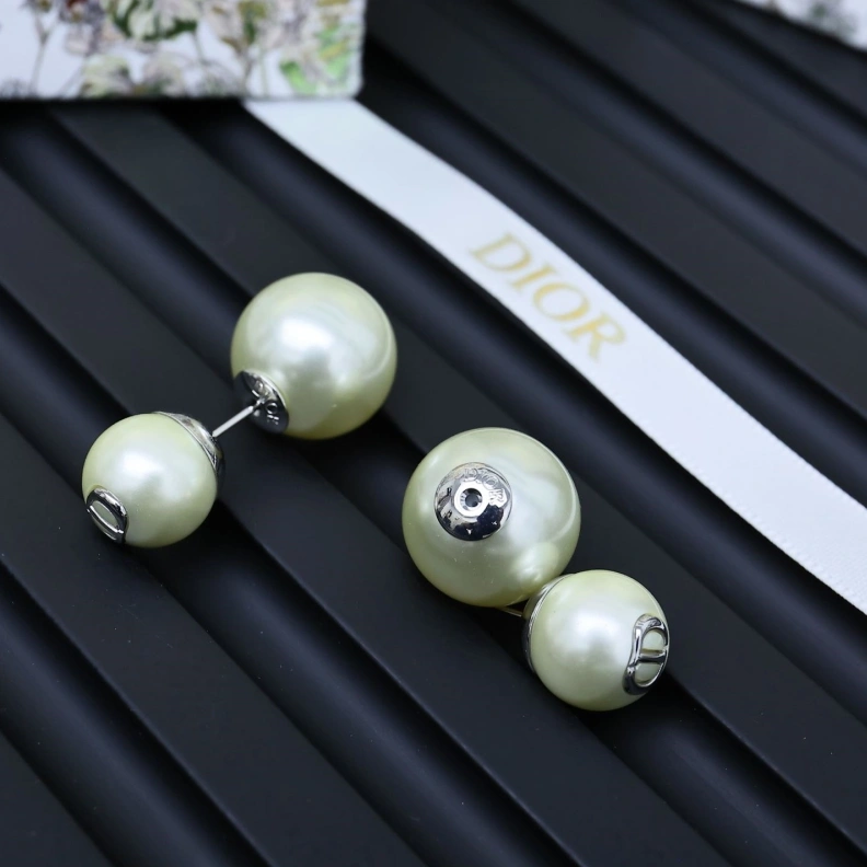 Christian Dxxr Earrings Bold 293943