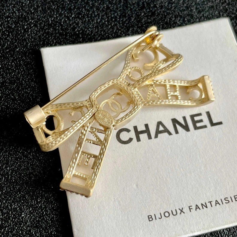 Soft Chxnxl Brooches 284665
