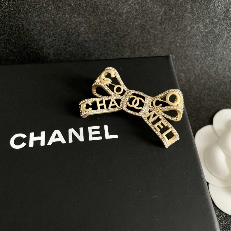 Soft Chxnxl Brooches 284665