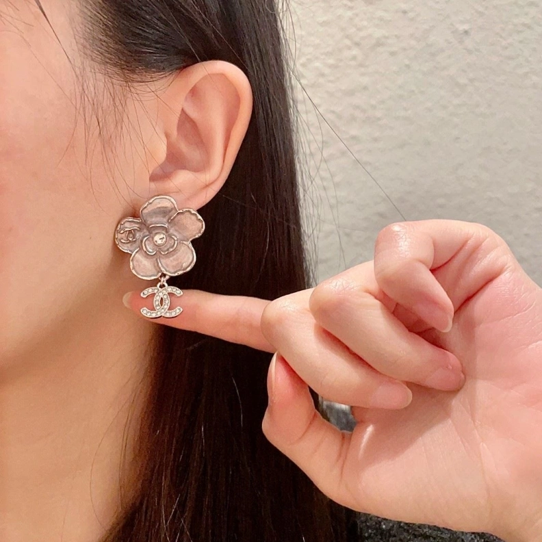 HighQuality Chxnxl Earrings 284526