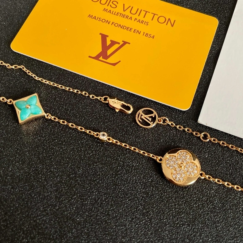 Bold LX Necklaces 308574