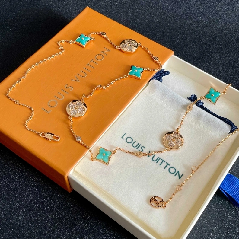 Bold LX Necklaces 308574