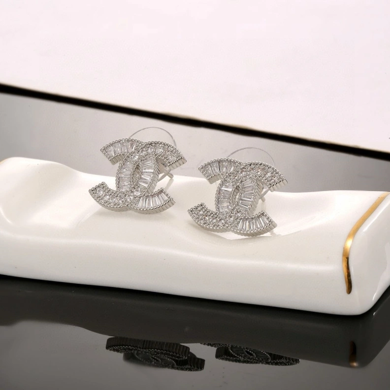 Sophisticated Chxnxl Earrings 284515