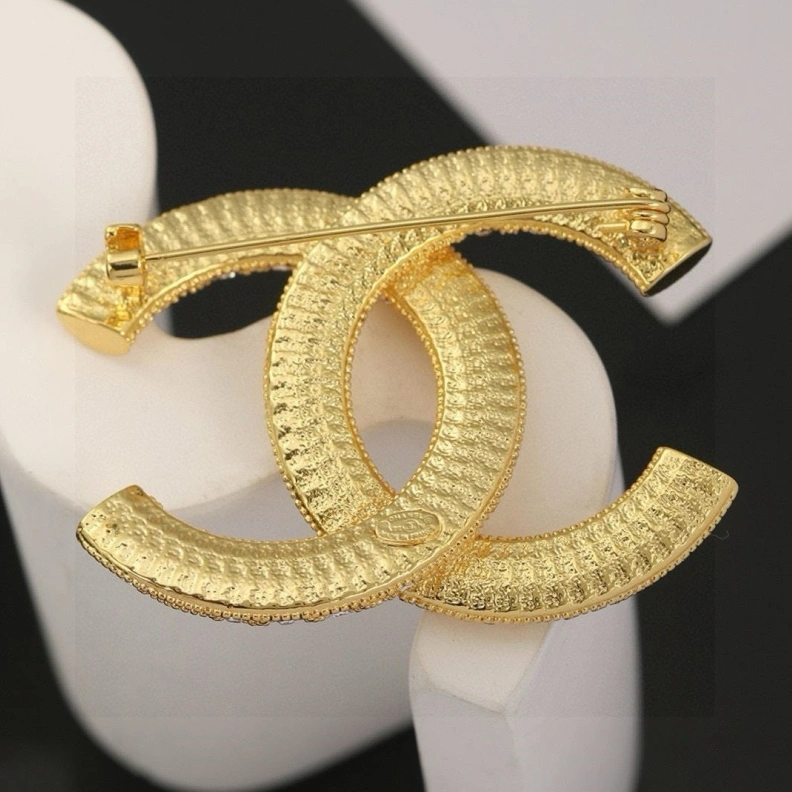 ModernLook Chxnxl Brooches 284660