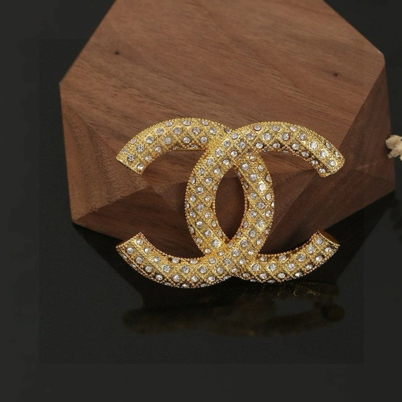 ModernLook Chxnxl Brooches 284660