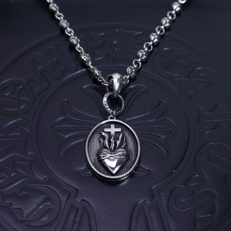 Comfortable Chrxmx Hxxrts Necklaces 296169