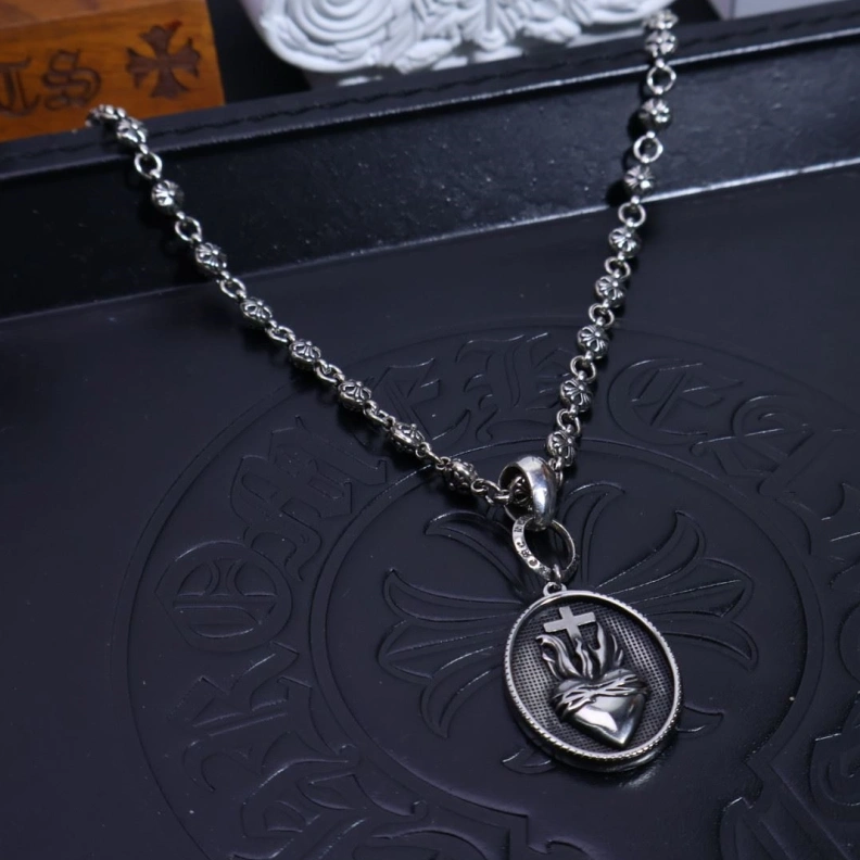 Comfortable Chrxmx Hxxrts Necklaces 296169