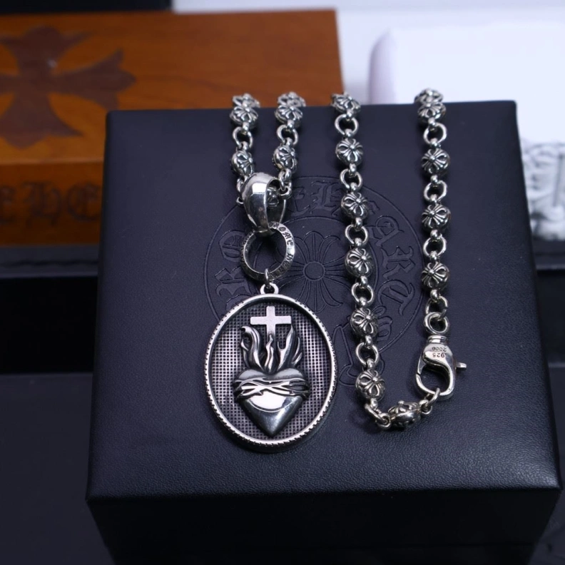 Comfortable Chrxmx Hxxrts Necklaces 296169