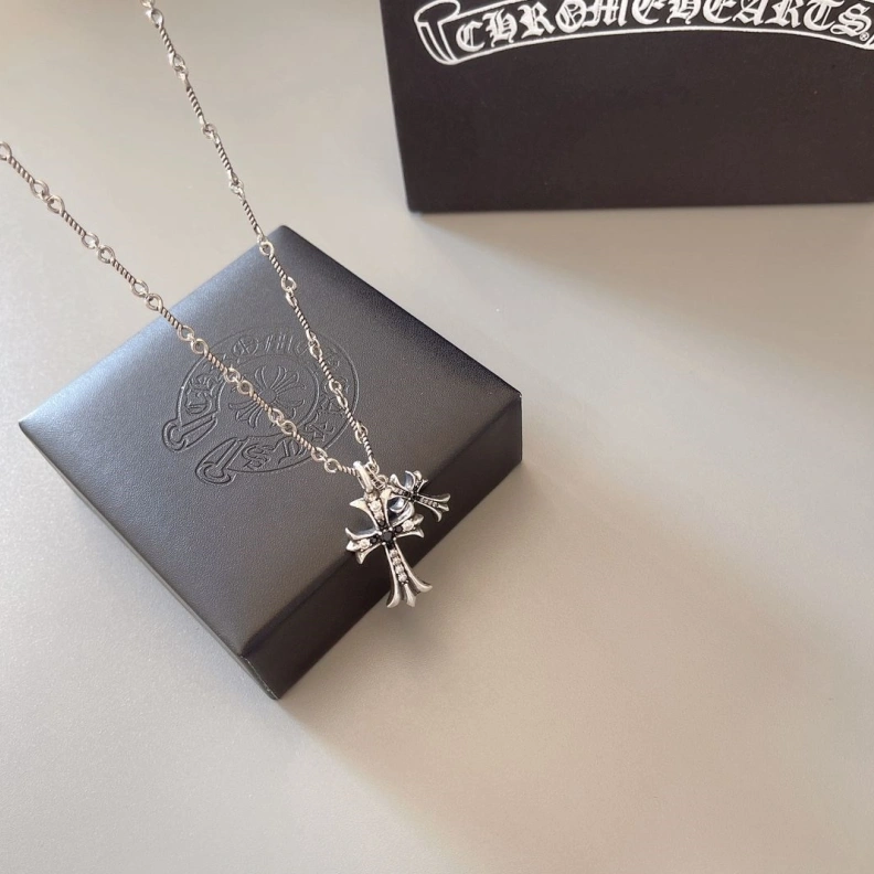 Chrxmx Hxxrts Necklaces EyeCatching 296183