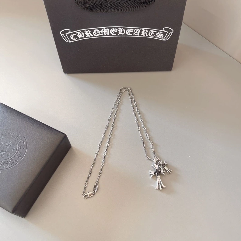 Chrxmx Hxxrts Necklaces EyeCatching 296183